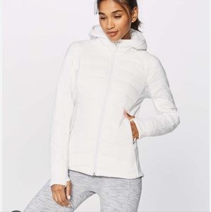 LULULEMON☆ Extra mile jacket.